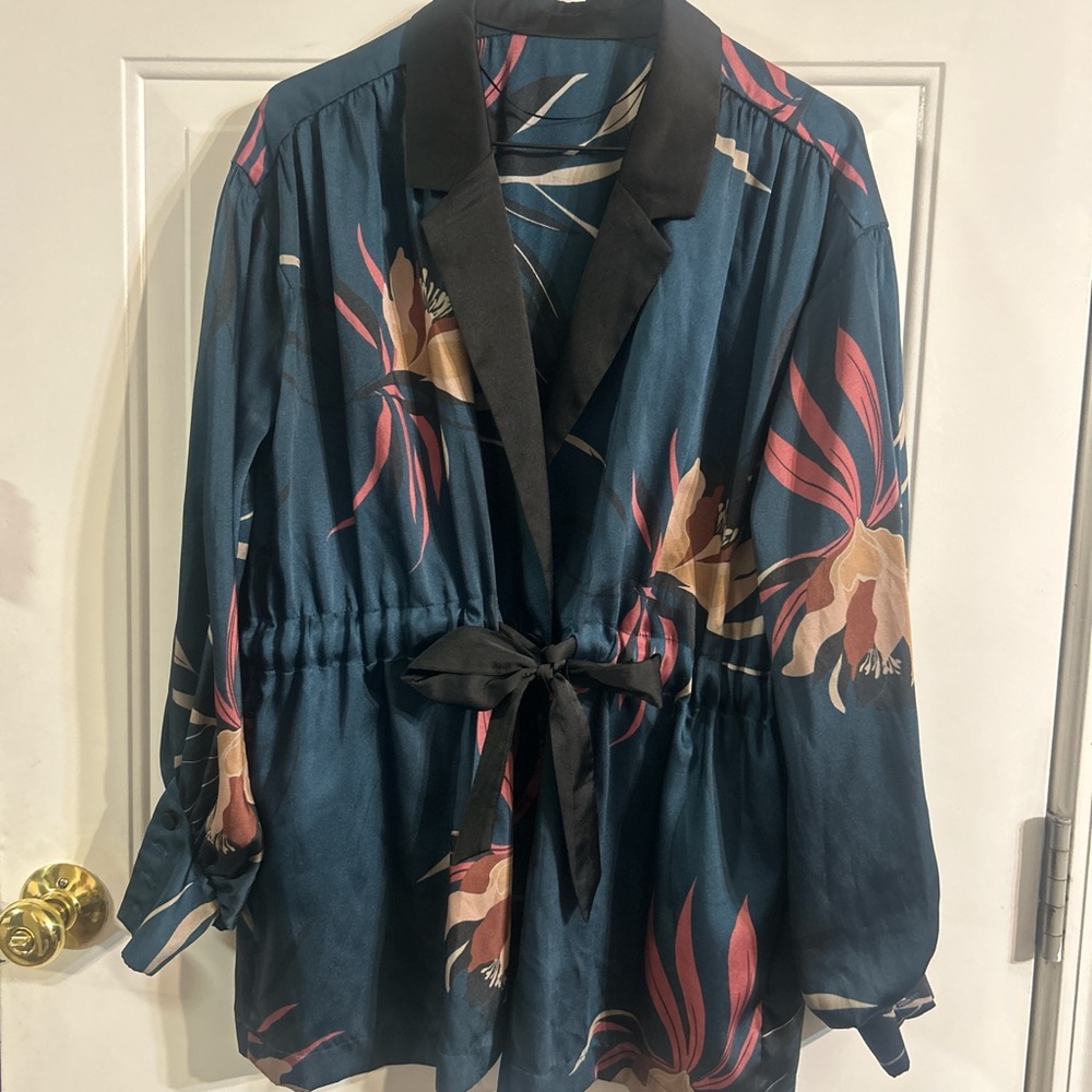Elegant Floral Women's Blazer Black Trim loungewear button bow closure smokin ja